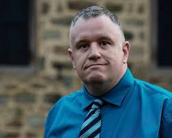 Hello, all! I'm Patrick Buckner aka Pics by PB! I would love to be your  photographer of choice! Portraits, families, weddings....I do it all and  would love to do it for you!