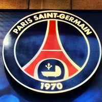 Sortir, bouger, lire./magasins de sport, articles chasse&pêche boutique officielle psg acheres. Boutique Officielle Du Paris Saint Germain Psg Sporting Goods Shop In Champs Elysees