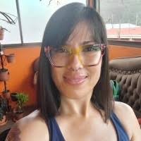 40+ perfiles de «Karol Calderón»