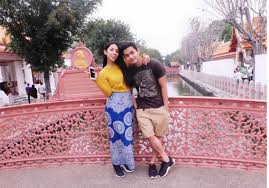 Artis peran dinda kirana mengaku sudah punya pacar. Dinda Kirana Miqdad Addausy Nonton Bareng Konser Coldplay Di Bangkok Pacaran Tabloidbintang Com