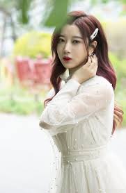 Aurora (wang mung yu / 王梦妤). Aurora Image 252843 Asiachan Kpop Image Board