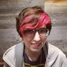 Androgynous Gender Neutral Hair With Pink And Magenta By Erik Lindstrom At Voltage Salon In Fort Collins Co Www Eriklindstro Non Binary Hair Hair Hair Makeup