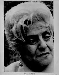 Who are the individuals in the 1975 Bintel Brief photo?