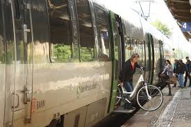 Leipziger Internet Zeitung Wer Mit Zu Wenig Zugmaterial Unterwegs Ist Verargert Nicht Nur Die Radfahrer Sondern Alle S Bahn Nutzer L Iz De
