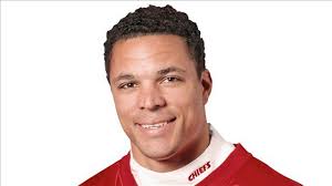 Slam dunk: Ex-Chiefs star Gonzalez elected to NFL Hall of Fame