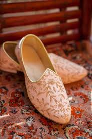 Salmon Pink Mojadis With Gold Work For Grooms Wedmegood Wedmegood Indianweddings Pink Salmonpink Goldwork Indian Wedding Shoes Indian Shoes Groom Shoes