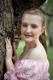 Seeking photographer for surprise 16th birthday shoot