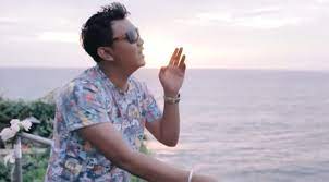 Didalam sebuah hubungan ya pasti harus saling menjaga kepercayaan satu sama lain sampai tua nanti :)terima kasih yang sudah support channel saya sampai sekar. Lirik Lagu Titipane Gusti Denny Caknan Tabloidbintang Com