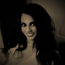 Lori Barrows's Instagram, Twitter & Facebook