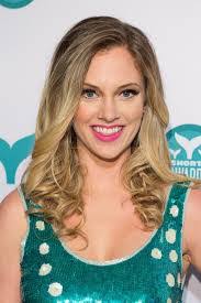 Nicole Dear's Instagram, Twitter & Facebook