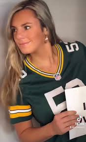 Christian Daniels (@DanielsSwaggin)