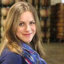 Melissa Wolfe's Instagram, Twitter & Facebook