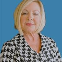 Lisa Shears's Instagram, Twitter & Facebook