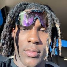 Charles Derouen's Instagram, Twitter & Facebook