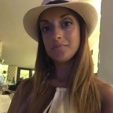 La forza di una madre che ama suo figlio con tutto il cuore, anche quando  lui stesso non ci riesce. ll Ragazzo dai Pantaloni Rosa vi aspetta al  cinema dal 7 novembre.