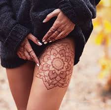 Hellbraune Mandala Oberschenkel Tattoo Von Veronica Krasovska Henna Tattoo Designs Thigh Henna Henna Designs Arm