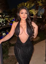 Shawteemay - Free pics, galleries & more at Babepedia