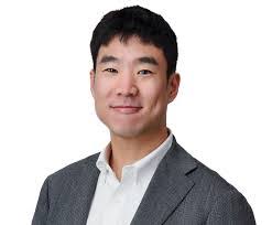 Benjamin Kim's Instagram, Twitter & Facebook