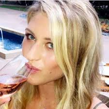 Amanda Rule (@amandasummer94)