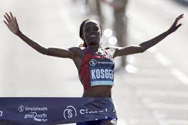 Prior to chicago, kosgei had run 2:18 in her previous two marathons. Kenya S Brigid Kosgei Runs Fastest Ever Women S Half Marathon