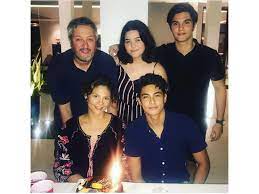 Kiko estrada at the premiere night of bato the movie: Look Stefan Morales Artistahing Half Brother Ni Kiko Estrada Gma Entertainment