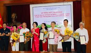 Trao giải 16 tác phẩm kịch bản sân khấu xuất sắc về đề tài Thương binh,  Liệt sĩ | Báo Dân tộc và Phát triển