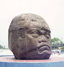In fast zwei dutzend ortschaften im bundesstaat veracruz wurden bäume entwurzelt und straßen überflutet. Kolossaler Kopf Aus San Lorenzo Veracruz Mexiko Vork 162728