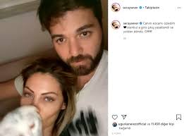 Yıl dönümünü sosyal medya hesabından romantik bir paylaşımla. Seray Sever Evliliginin Ikinci Yilini Esiyle Dudak Dudaga Cektirdigi Pozla Kutladi Son Dakika Magazin