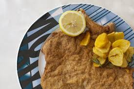 La carne all'attaccatura potrebbe non cuocere bene e risultare fastidiosa per chi la mangia. Cotoletta Alla Milanese 3 Trucchi Per Farla Perfetta Ristorante Pizzeria Le Specialita