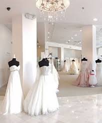 Wir freuen uns, ihnen die schönsten brautkleider aus verschiedenen kollektionen in einem kostenlosen anprobetermin bei uns in hamburg vorstellen zu dürfen. Gunstige Brautkleider In Koln 10 Brautmodengeschafte