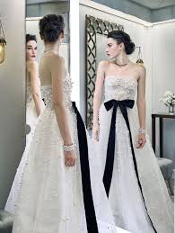 Amazing Short Black And White Wedding Dresses Image Result For Reem Acra Pearl Wedding Dress Vestido De Noiva Vestidos Noivado