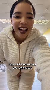 Lauren Oster's Instagram, Twitter & Facebook