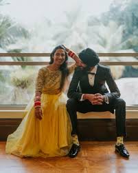 Pictures have connection with memories, they are associated with nostalgia. Wedding Photography Tips Poses Pre Wedding Shoot Tips Poses Weddingz In