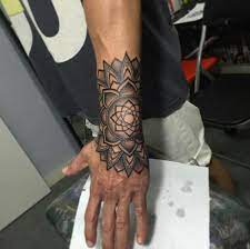 Mandala Wrist Piece By Jilguer Tatuaje Mandala En El Brazo Tatuajes Impresionantes Para Chicos Tatuajes Con Significado