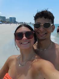 our postcard from paradise 💌🌴🌊🌈🐬🦎🦩🌞