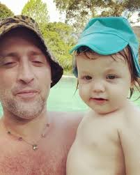 Na época, o casal revelou que estava esperando um. Paulo Gustavo Encanta Web Com Video Fofo Do Filho Imitando Animais