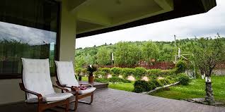 Pretul unui sejur (5 nopti) incepe de la 1439.69ron/persoana later update (15.05.2014) va multumim tuturor pentru raspunsuri, o sa iasa un articol pe cinste cu idei de petrecut timpul la mare, in trei! Vacanta La Munte Cu Copii DestinaÈ›ia IdealÄƒ Sigura Pentru Familii Aproape De BucureÈ™ti È™i Sinaia