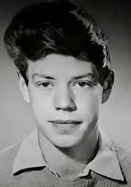 Niestety dzisiaj w drodze, ale jest frajda znowu posłuchać kasety w  samochodzie. Nie treszczy.