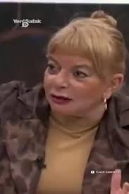 Bitiş çizgisine sadece birkaç metre uzaklıkta olan Kenyalı koşucu Abel  Mutai'yi hatırlayın, ancak tabelayla kafası karışık ve yarışı tamamladığını  sanarak durdu. İspanyol koşucu Ivan Fernandez, tam arkasındaydı ve ne  olduğunu fark ederek