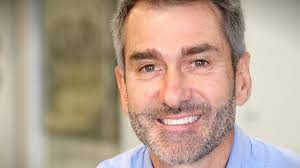 Sicret in bet whit my bos : Ceo Secrets Surveymonkey Boss Bill Veghte Says Make The Bet Bbc News