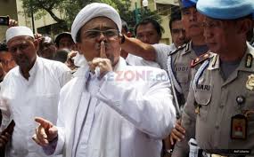 Namun, hrs menyerahkan diri dan akhirnya ditahan. Sidang Vonis Habib Rizieq Hari Ini Disiarkan Lewat Live Streaming Okezone Nasional