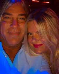 Howard Daniel Holton Danny/Dad 10/6/44-2/7/25 60 years married to Brenda 4  children 12 grand children 9 great grand children Thousands of friends  Millionsns of laugh's Air Force Veteran Car lover Built homes