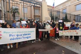 Retrouvez la liste sous préfecture dans le departement 11. Rassemblement Devant La Sous Prefecture Aude Narbonne Narbonne Le Petit Journal