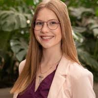 Allie Hammer's Instagram, Twitter & Facebook