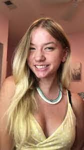 Nicole Shellenberger's Instagram, Twitter & Facebook