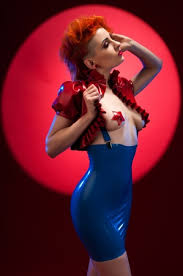 Select from premium redhead latex of the highest quality. Pale Slender Redhead In Latex Fetish Attire Lizenzfreie Bilder Und Fotos