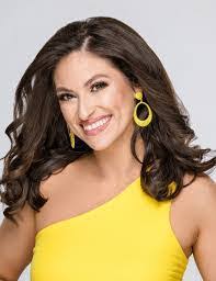 Melissa Helt's Instagram, Twitter & Facebook