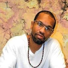 Desmond Cage's Instagram, Twitter & Facebook