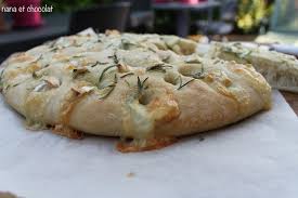 Focaccia Super Moelleuse Au Chevre Et Au Romarin Nana Et Chocolat Recettes De Cuisine Foccacia Recette Recette