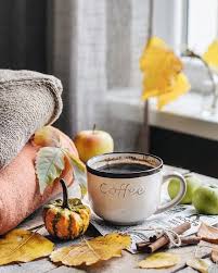 Samedi D Octobre On Traine Au Chaud Avec Un Cafe A La Cannelle Avant D Aller Aux Champignons Et Vous Vou Good Morning Coffee Spiced Fruit Spiced Coffee